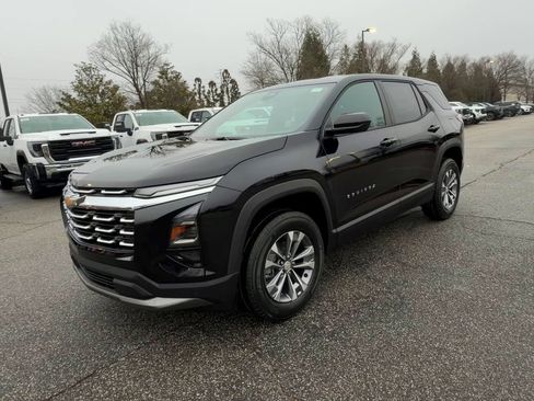 Used 2026 Chevrolet Equinox LT FWD image 4