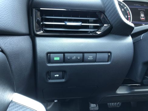 New 2025 Nissan Sentra SR w/ Midnight Edition image 18