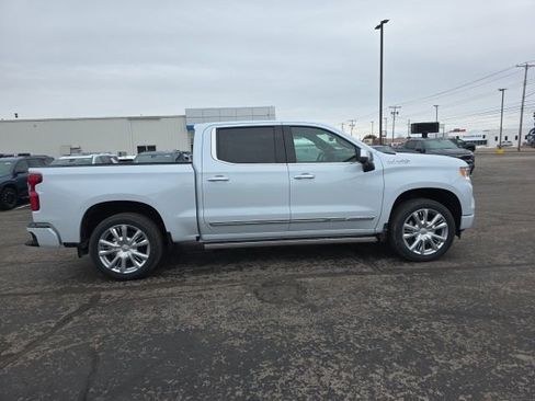 New 2026 Chevrolet Silverado 1500 High Country AWD/4WD image 12