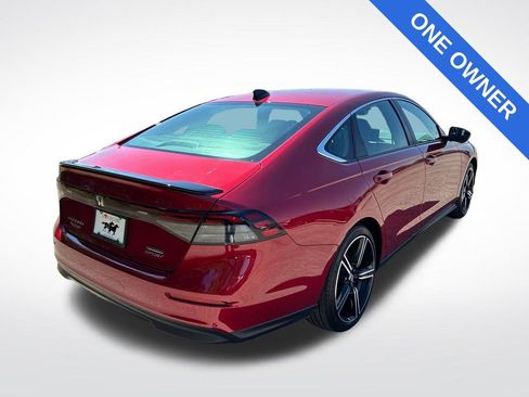 Used 2025 Honda Accord Sport image 3
