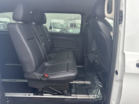 Used 2016 Mercedes-Benz Metris Passenger image 10