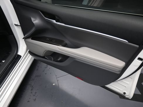 Used 2023 Toyota Camry LE FWD image 20