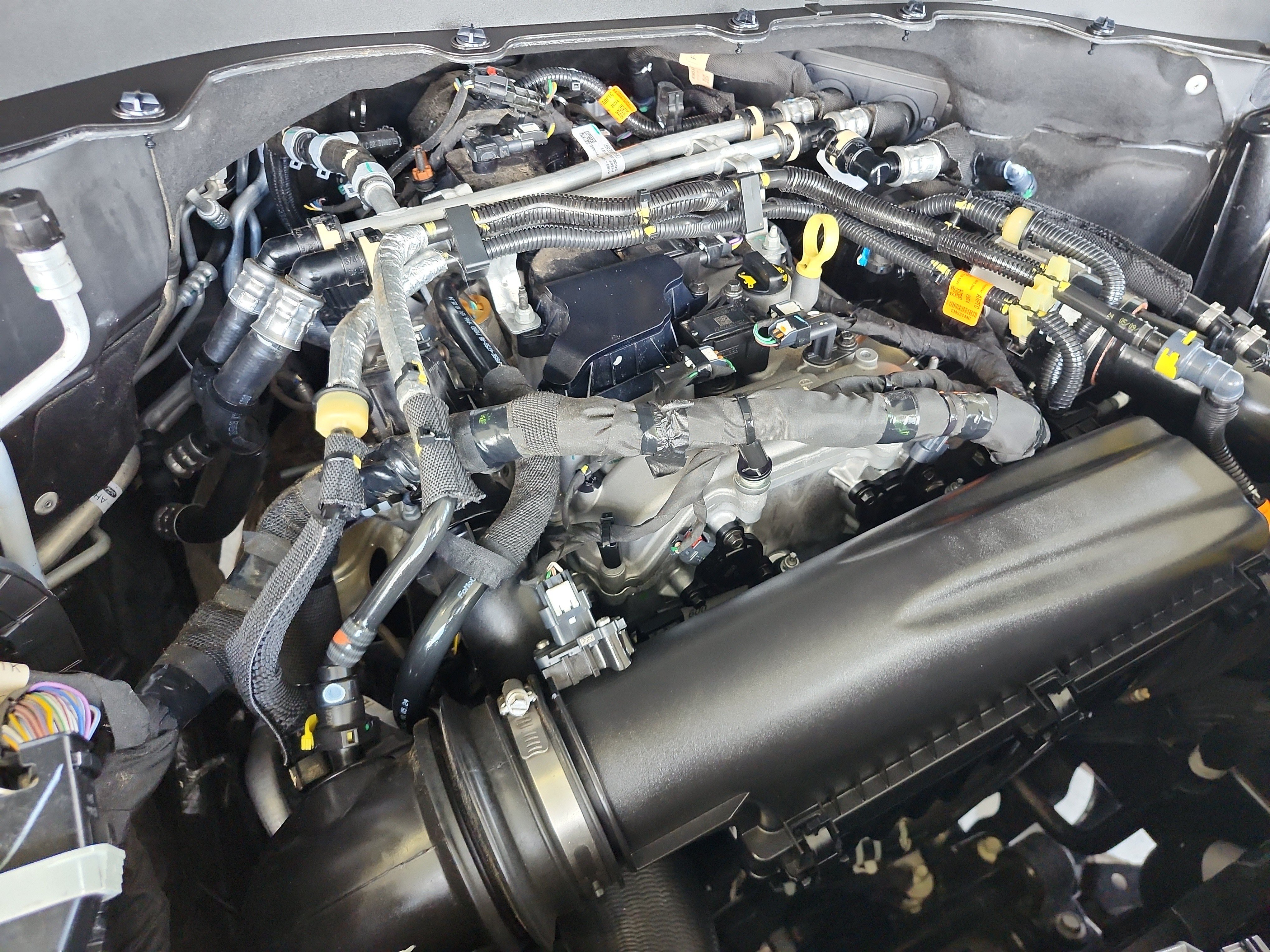 Used 2025 Ford Explorer Active RWD image 23