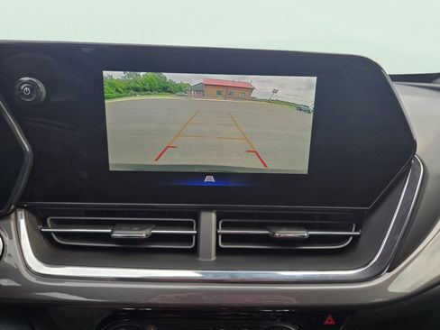 Used 2025 Chevrolet Trax ACTIV w/ Sunroof Package FWD image 18