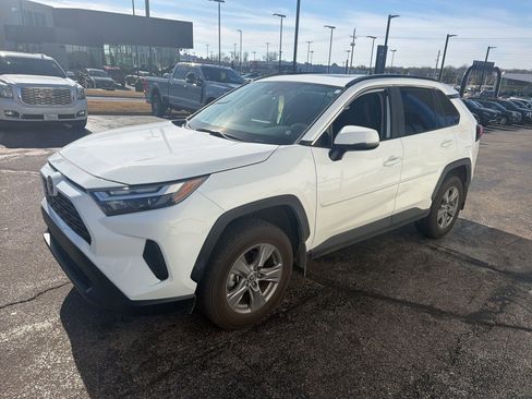 Used 2024 Toyota RAV4 XLE image 8