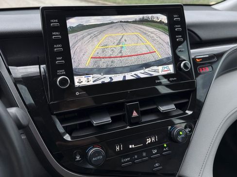 Used 2022 Toyota Camry SE w/ Audio Upgrade Package image 14