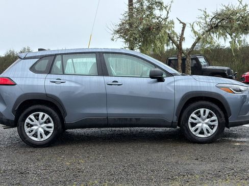 Used 2023 Toyota Corolla Cross L image 3
