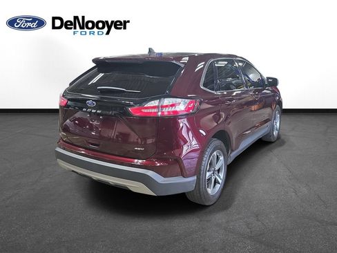 Used 2024 Ford Edge SEL w/ Convenience Package AWD/4WD image 6