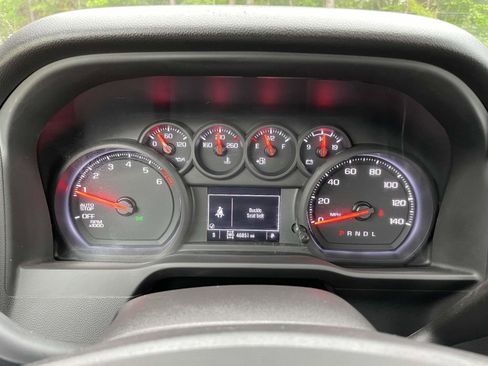 Used 2025 Chevrolet Silverado 1500 W/T w/ WT Value Package AWD/4WD image 8