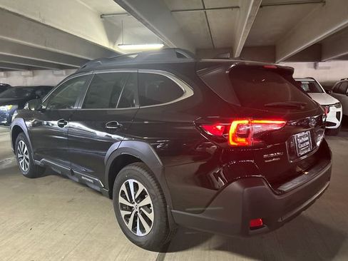 New 2025 Subaru Outback Premium image 4