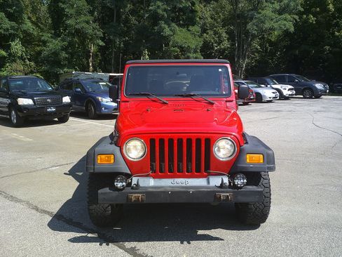 Used 2005 Jeep Wrangler X w/ Tire & Wheel Group (Ecco) AWD/4WD image 2