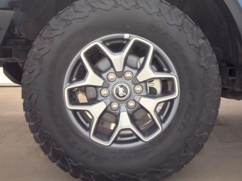 Used 2024 Ford Bronco Badlands AWD/4WD image 4