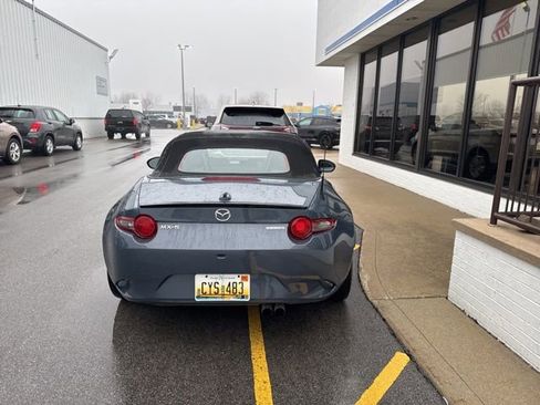 Used 2022 MAZDA MX-5 Miata Club image 6