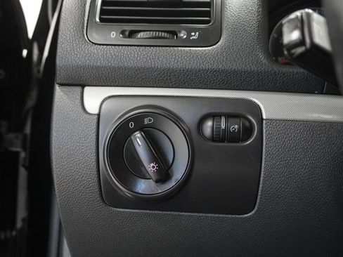 Used 2009 Volkswagen Jetta Wolfsburg Edition FWD image 14