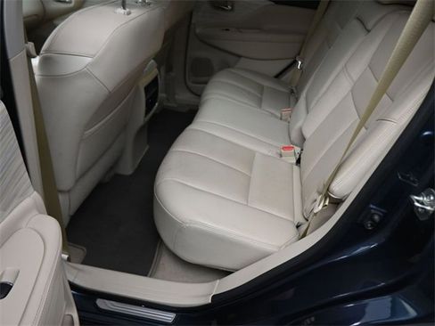 Used 2015 Nissan Murano SL w/ Cargo Package w/Cover image 16