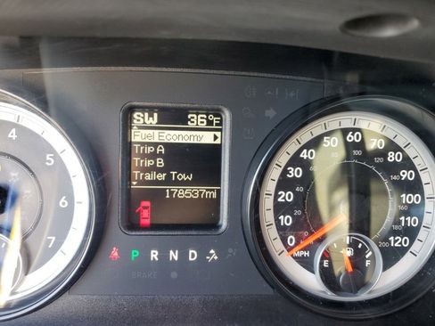 Used 2014 RAM 2500 SLT image 17