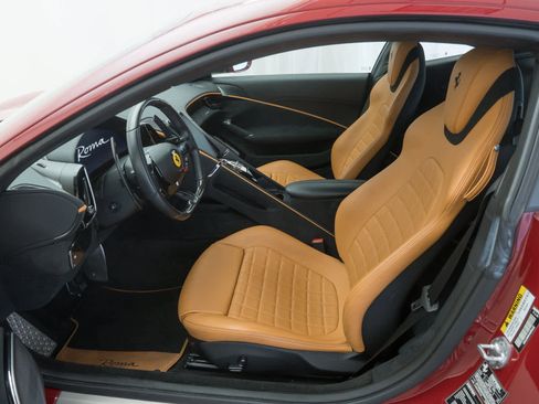 Certified 2022 Ferrari Roma image 9