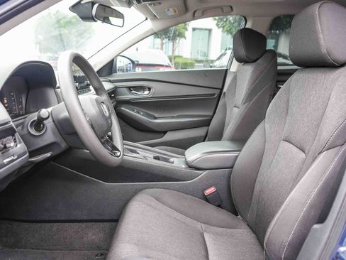 Used 2023 Honda Accord EX image 18