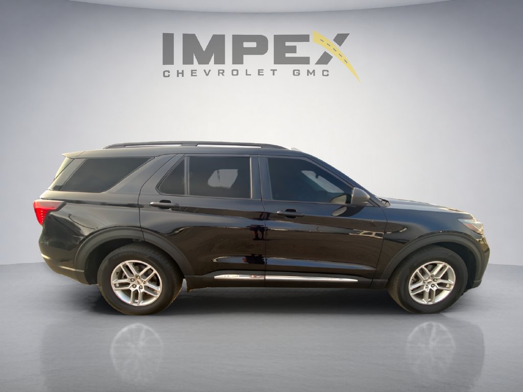 Used 2025 Ford Explorer Active w/ Active Comfort Package RWD image 6