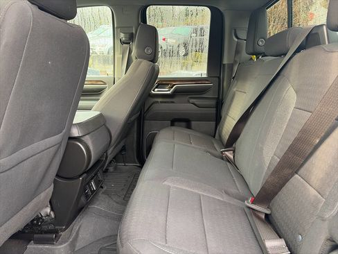 Used 2024 GMC Sierra 2500 SLE w/ SLE Value Package; image 24