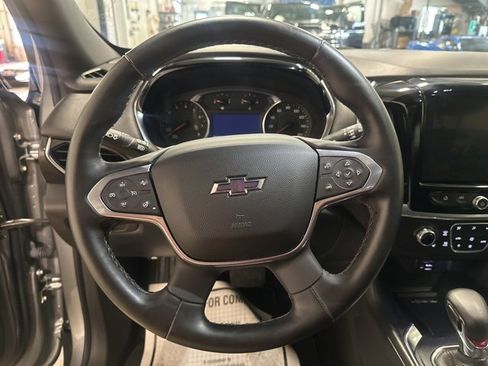 Used 2023 Chevrolet Traverse RS image 19