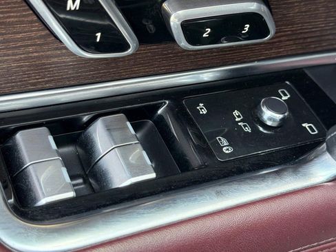 Used 2023 Land Rover Range Rover SE AWD/4WD image 8
