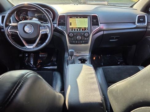 Used 2018 Jeep Grand Cherokee Altitude image 12