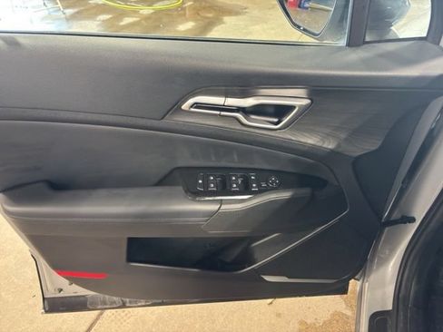 Used 2023 Kia Sportage X-Line w/ X-Line Premium Package AWD/4WD image 23