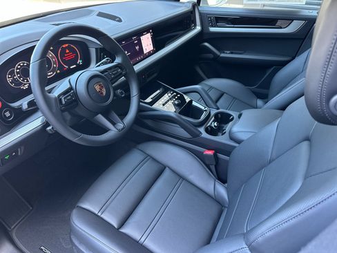 New 2026 Porsche Cayenne AWD/4WD image 4