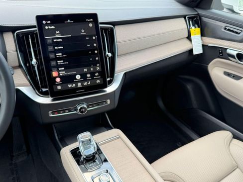 New 2026 Volvo XC90 B6 Ultra w/ Protection Package image 25