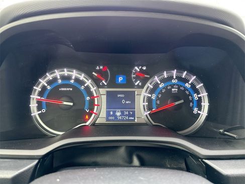 Used 2016 Toyota 4Runner Limited image 12