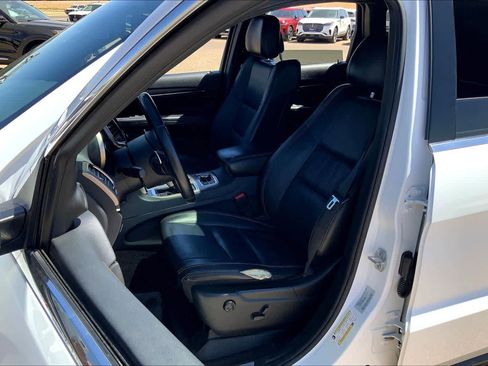 Used 2016 Jeep Grand Cherokee Limited w/ Trailer Tow Group IV image 8