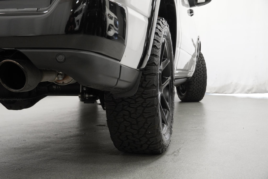 Used 2026 RAM 1500 Laramie AWD/4WD image 16