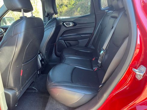 Used 2025 Jeep Compass Trailhawk image 22