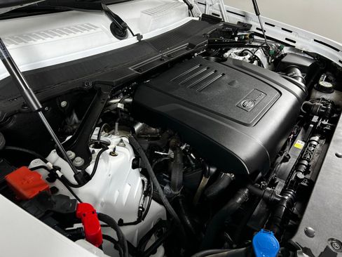 Used 2023 Land Rover Defender 110 S AWD/4WD image 10