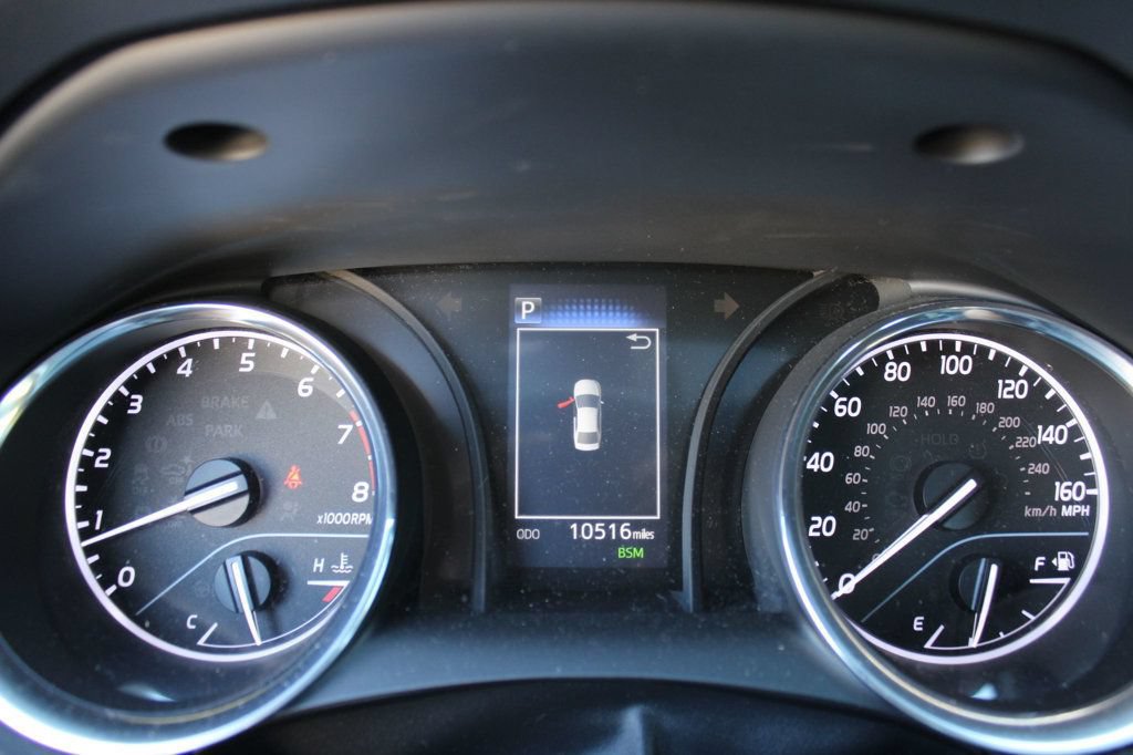 Used 2019 Toyota Camry SE w/ Convenience Package FWD image 27
