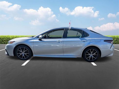 Certified 2024 Toyota Camry SE FWD image 8