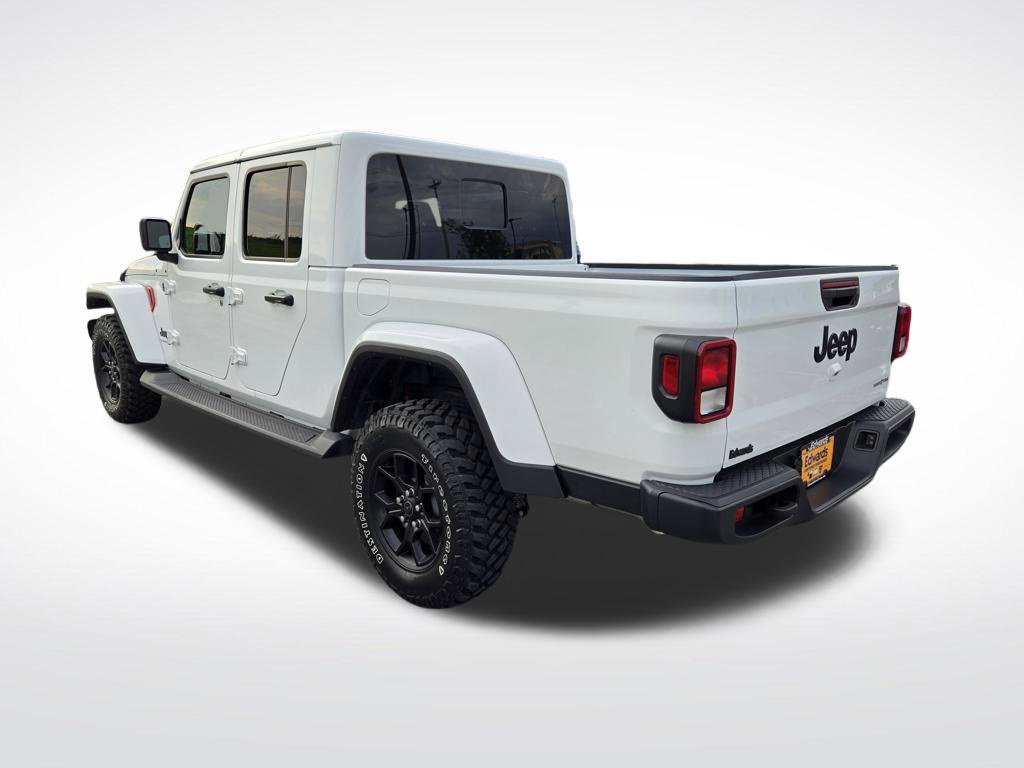 Used 2025 Jeep Gladiator Sport AWD/4WD image 8