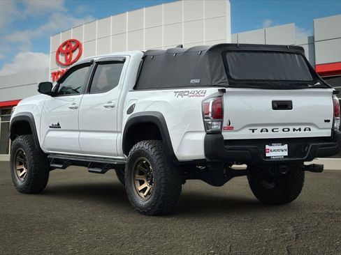 Used 2021 Toyota Tacoma TRD Off-Road AWD/4WD image 5