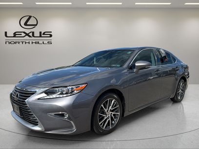 Used 2017 Lexus ES 350 w/ Luxury Package