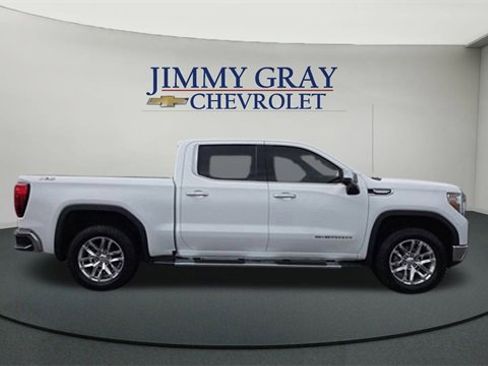 Used 2021 GMC Sierra 1500 SLT image 2