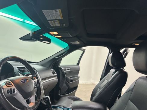 Used 2014 Ford Explorer Limited w/ Equipment Group 302A AWD/4WD image 35