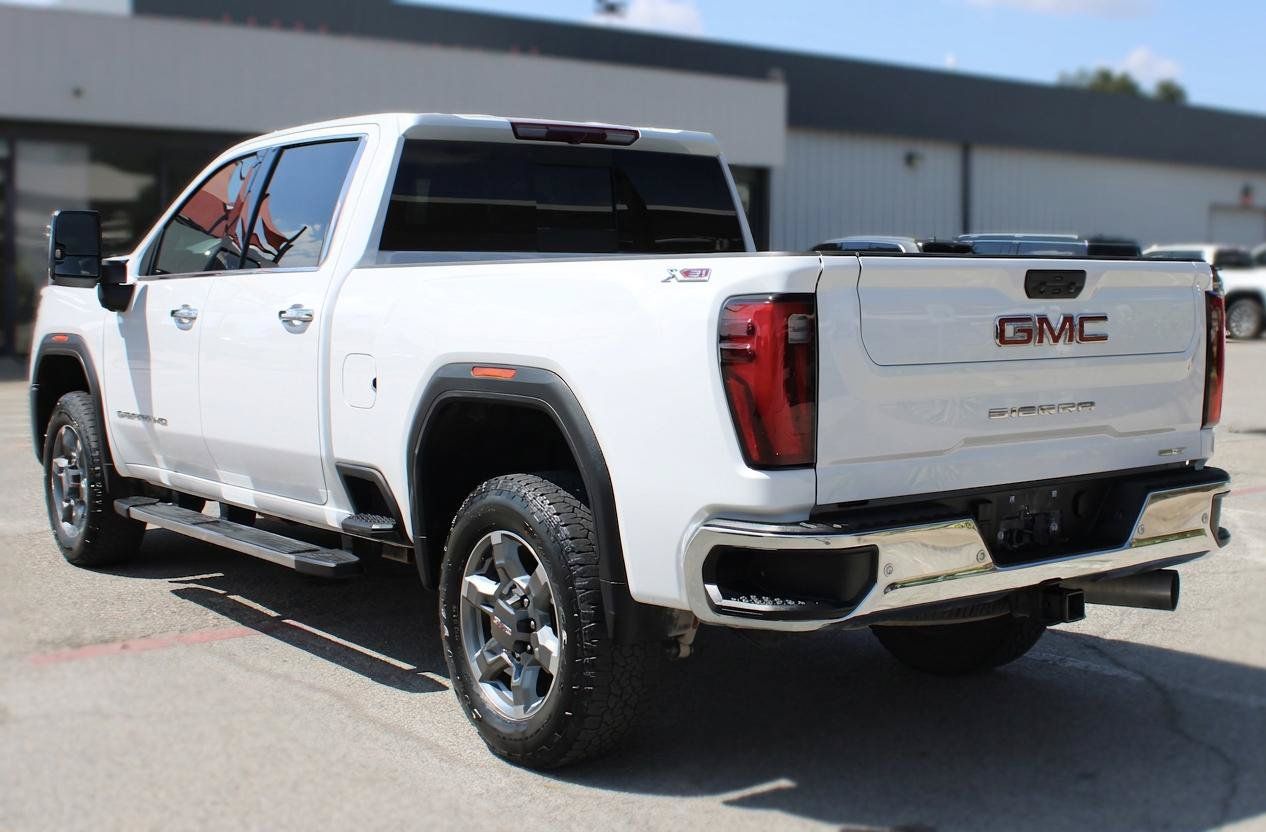 Used 2025 GMC Sierra 2500 SLT w/ SLT Convenience Package AWD/4WD image 4
