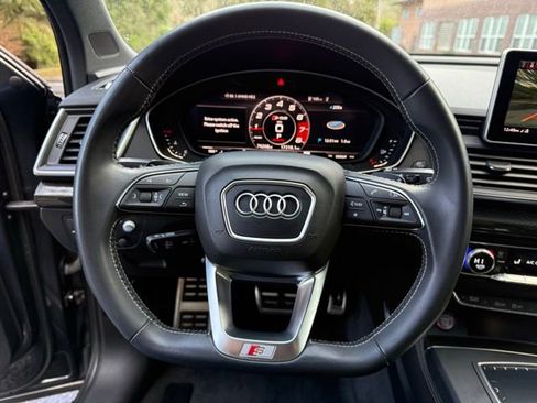 Used 2018 Audi SQ5 Prestige w/ Prestige Package image 8