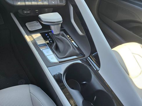 New 2026 Hyundai Elantra Limited FWD image 33