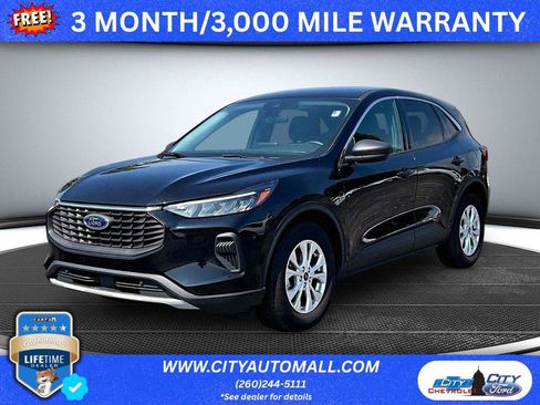Used 2023 Ford Escape Active AWD/4WD image 1