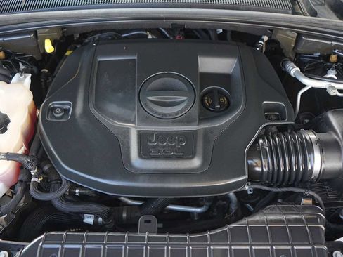 Used 2022 Jeep Grand Cherokee L Overland AWD/4WD image 9