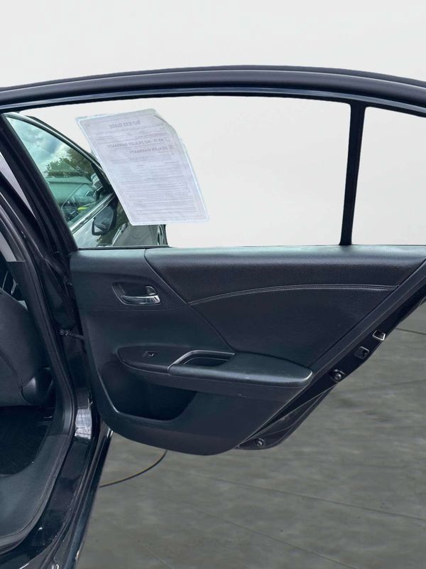 Used 2016 Honda Accord EX image 14