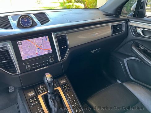 Used 2017 Porsche Macan GTS image 28