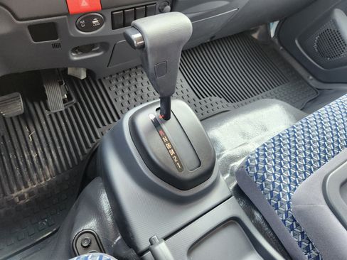 New 2024 Chevrolet Low Cab Forward image 19